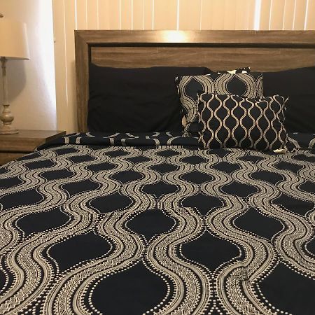 1 Bedroom / 1 Bath . Private Apt. Free Wifi, Interent & Parking Sinajana Экстерьер фото